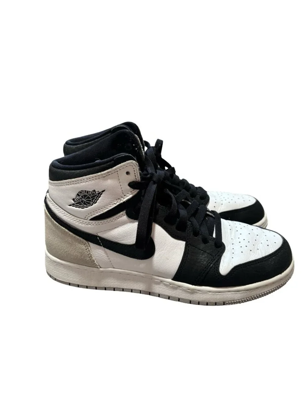 Nike Air Jordan 1 Retro High OG Stage Haze Sneakers Size 8.5 Black White